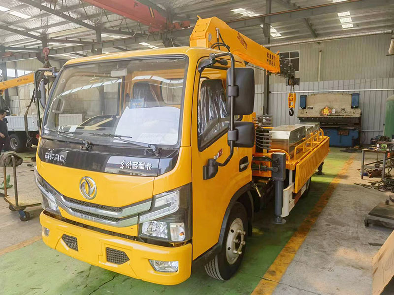 藍(lán)牌折臂高空作業(yè)車價(jià)格